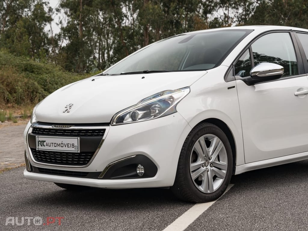 Peugeot 208 1.2 PureTech Signature