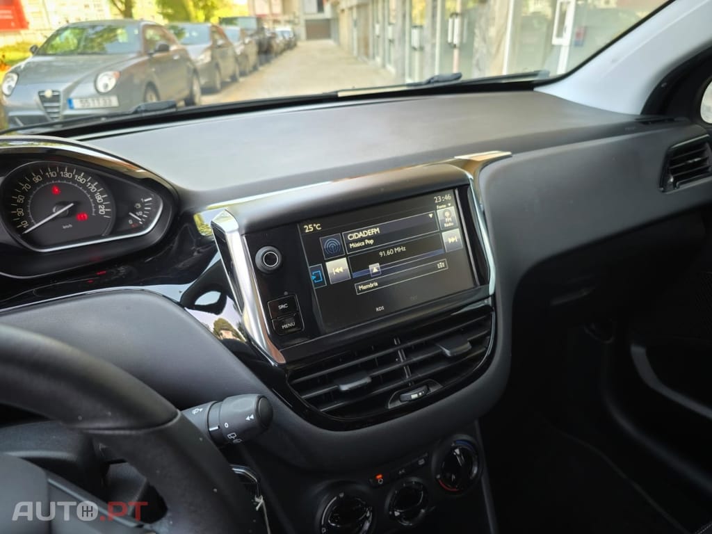 Peugeot 208 1.6 BlueHDi Active