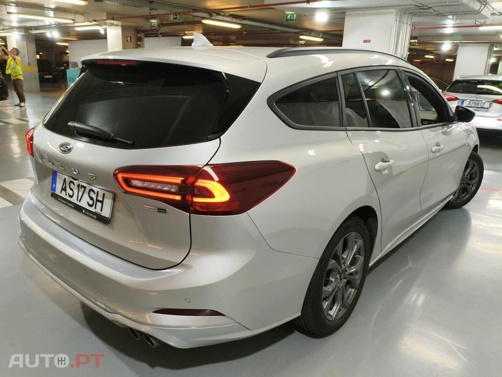 Ford Focus SW 1.0 EcoBoost MHEV ST-Line