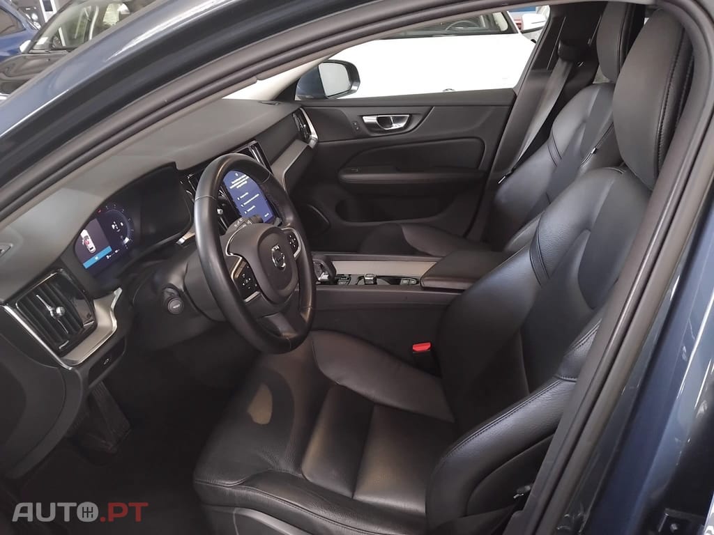 Volvo V60 2.0 B4 Momentum Plus Geartronic