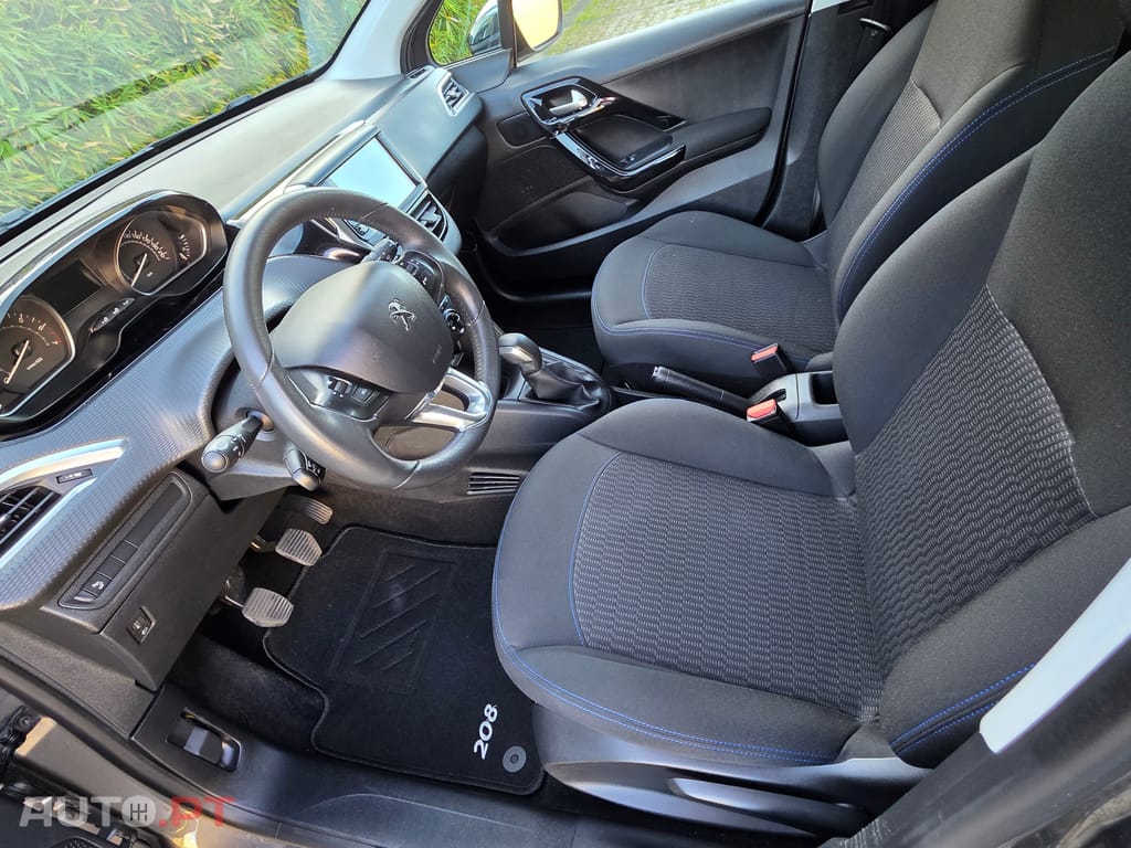 Peugeot 208 1.2 STYLE