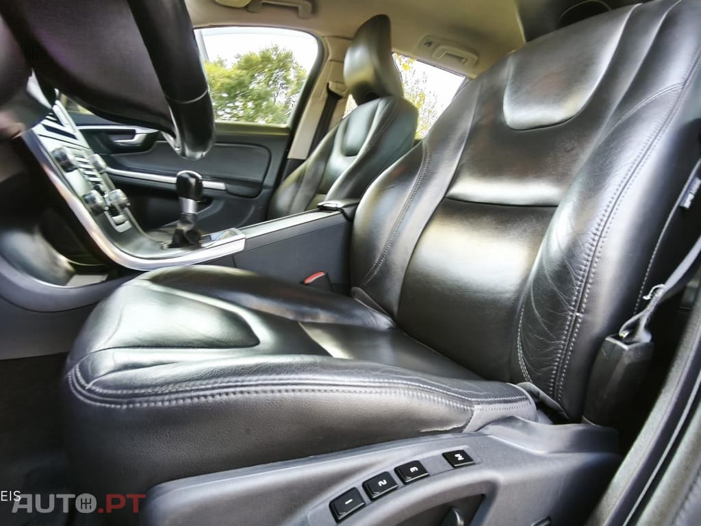 Volvo V60 1.6 D2 Summum Eco