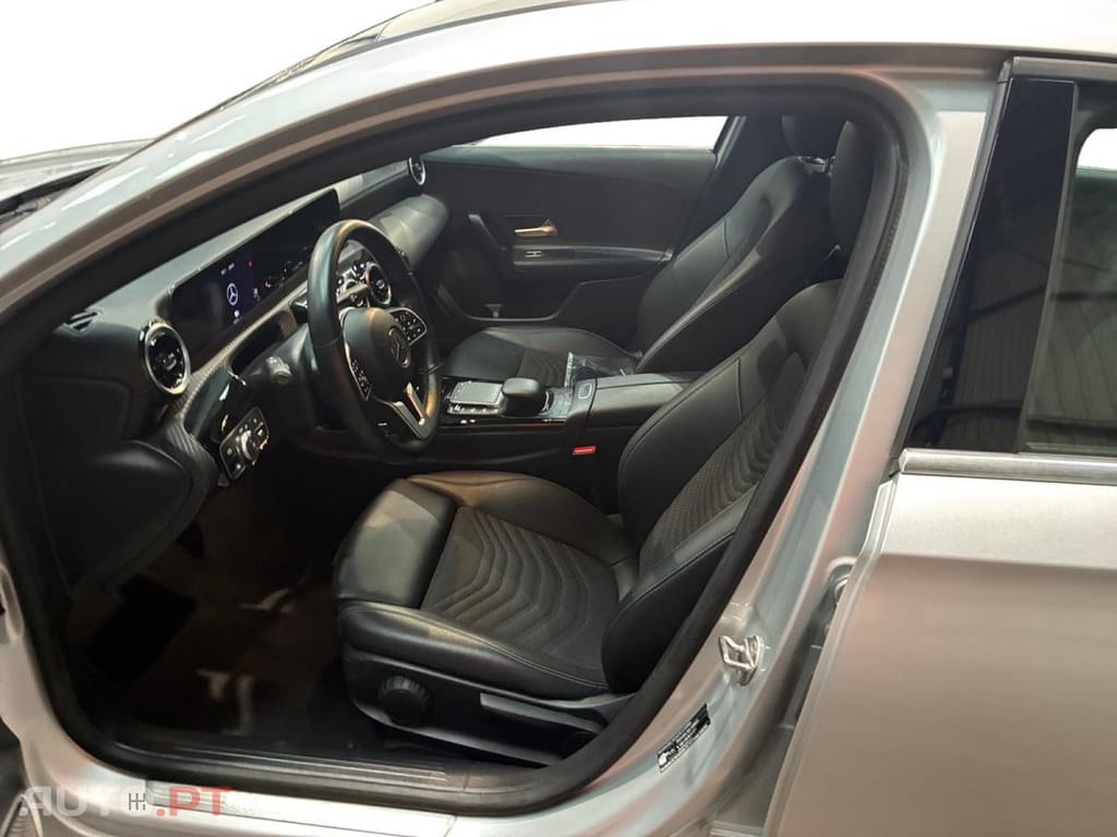 Mercedes-Benz A 250 e Style Line 8G-DCT
