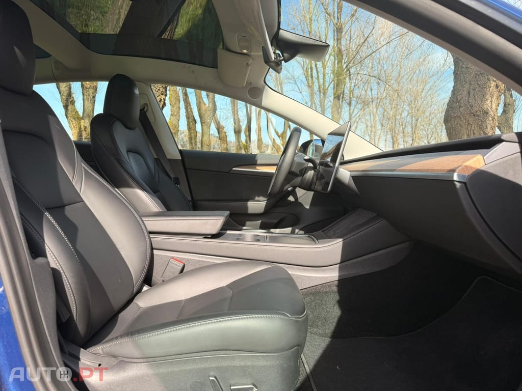 Tesla Model 3 Long-Range Dual Motor AWD