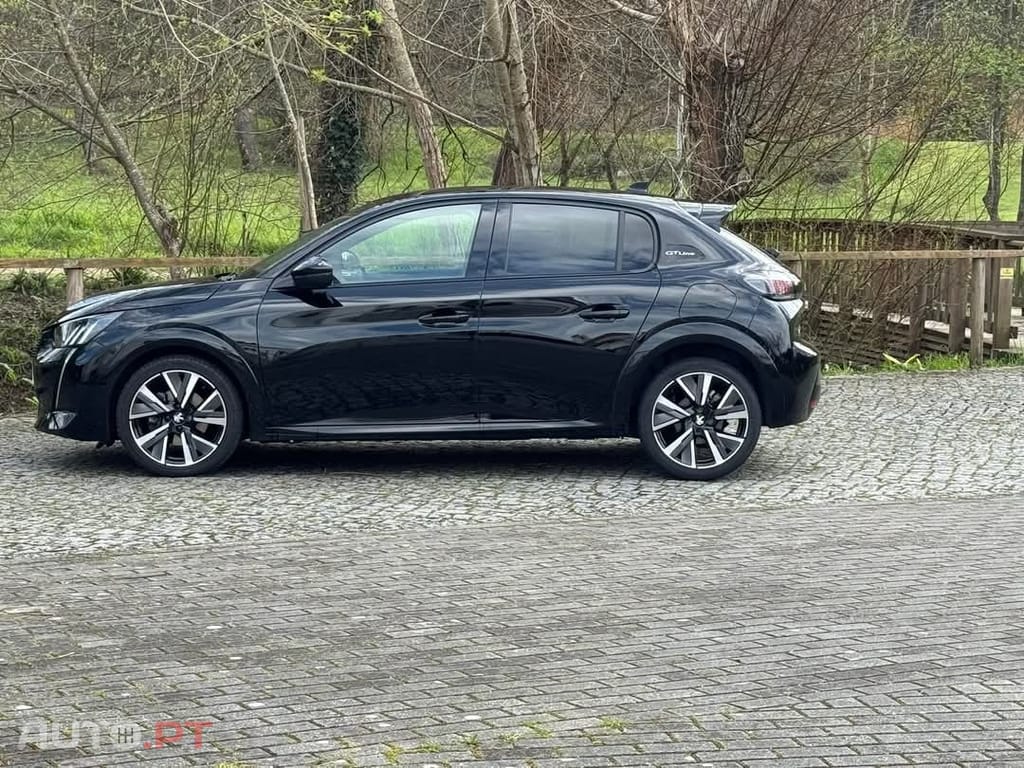 Peugeot 208 1.2 PureTech GT Line EAT8