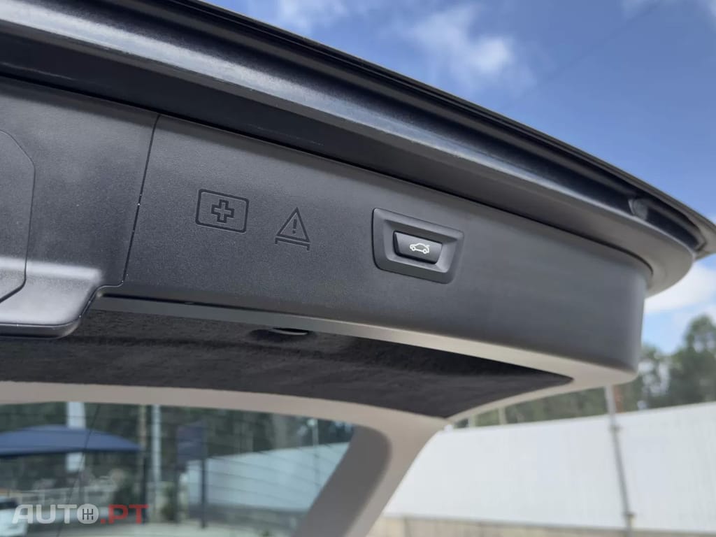 BMW 520 d Modern Line Automática KIT M Sport — fotografia 15