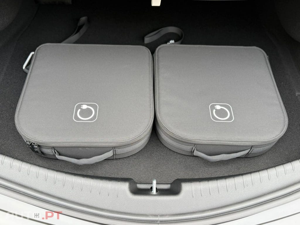 Mercedes-Benz CLE 300 e Coupé AMG Advanced I.V.A DEDUTIVEL