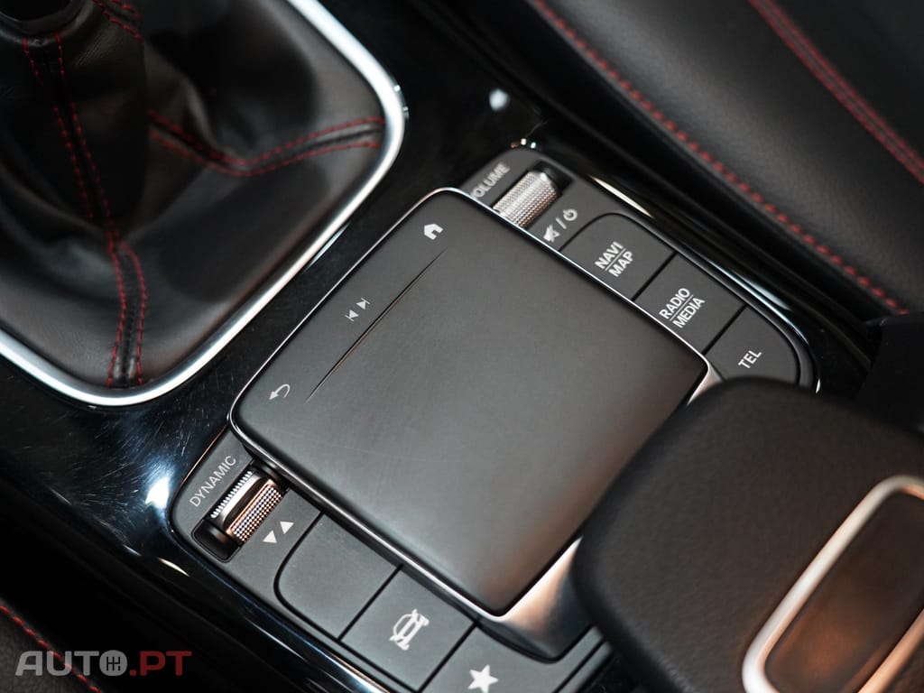 Mercedes-Benz A 180 d AMG Line