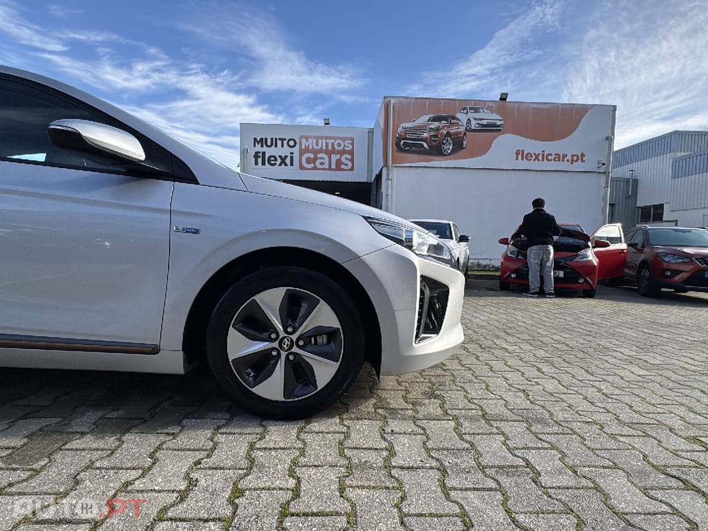 Hyundai Ioniq EV 28kWh Eletric Tech