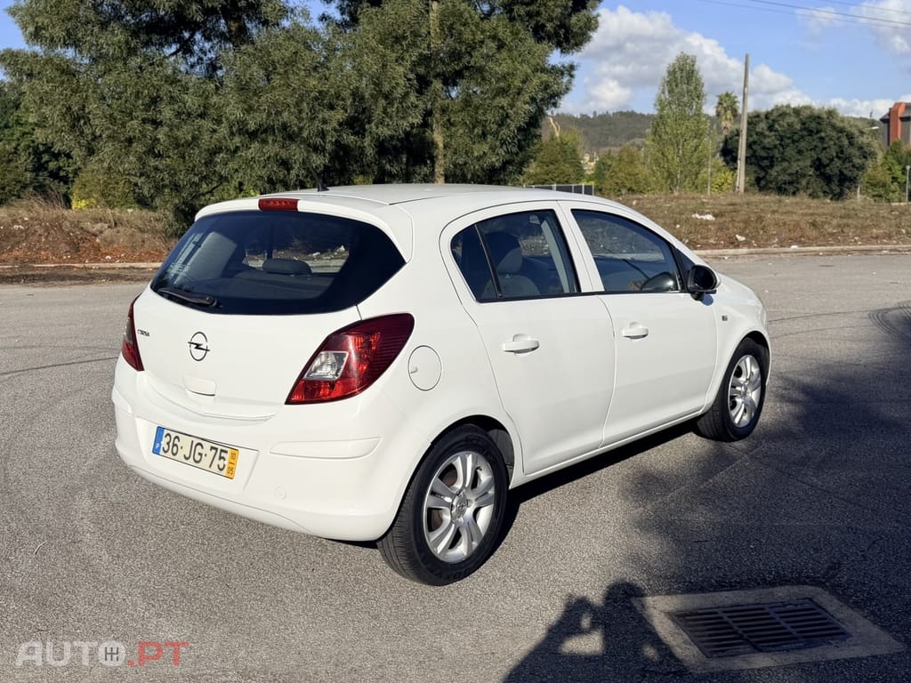 Opel Corsa 1.2 Enjoy