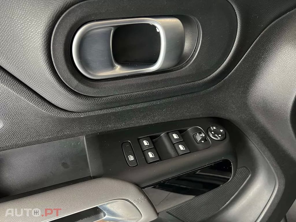 Citroen C5 Aircross 225E HYBRID EAT8 SHINE