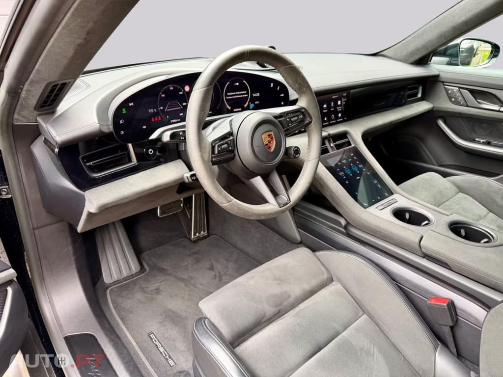 Porsche Taycan GTS I.V.A DEDUTIVEL 