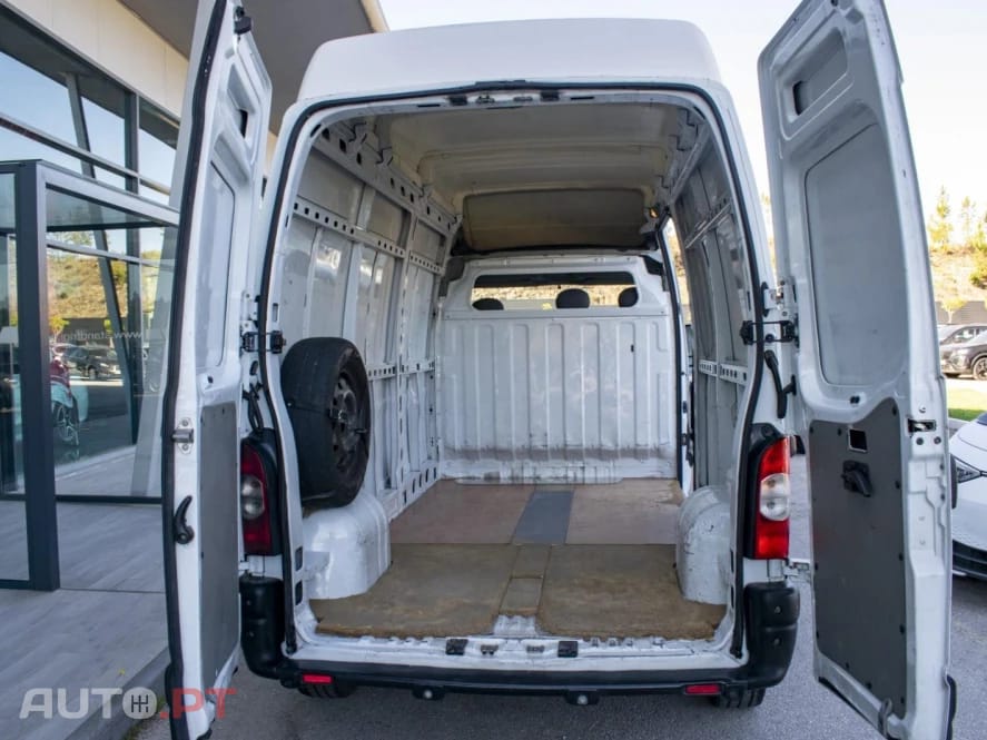 Renault Master 2.5 dCi L3H3