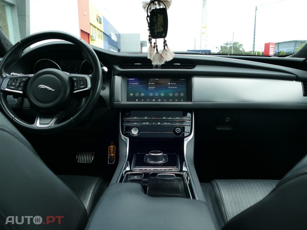 Jaguar XF 2.0 D Prestige Aut.