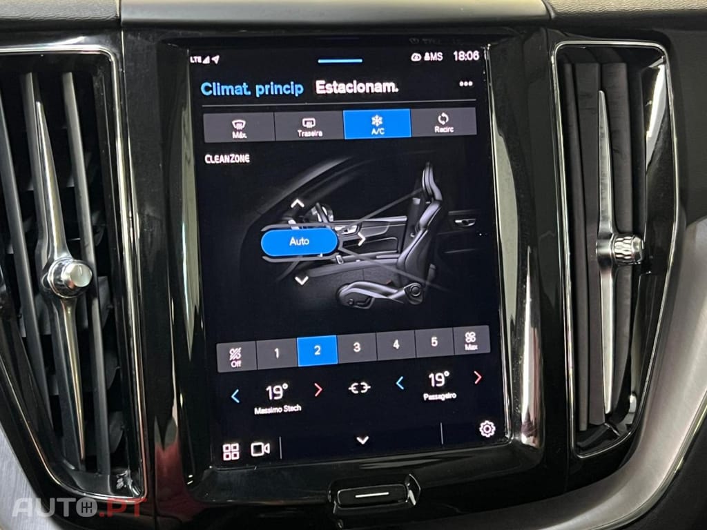 Volvo XC60 2.0 T6 340 AWD PHEV Inscription Auto