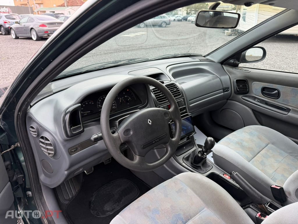 Renault Laguna 2.2 D