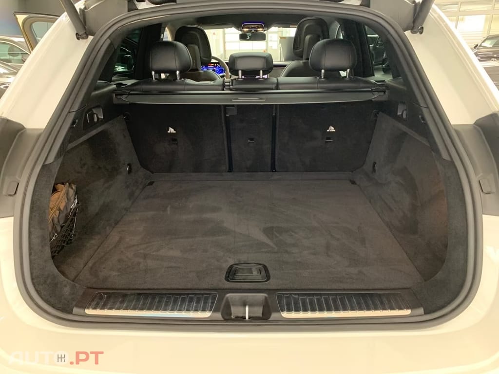 Mercedes-Benz EQE 300 AMG