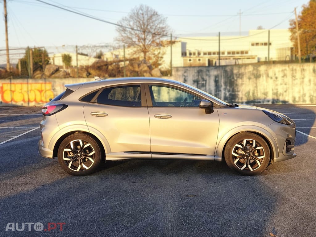 Ford Puma 1.0 EcoBoost MHEV ST-Line X
