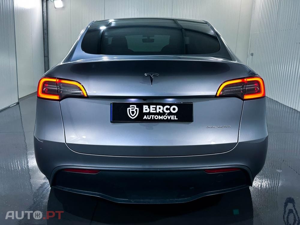 Tesla Model Y Long Range Dual Motor AWD