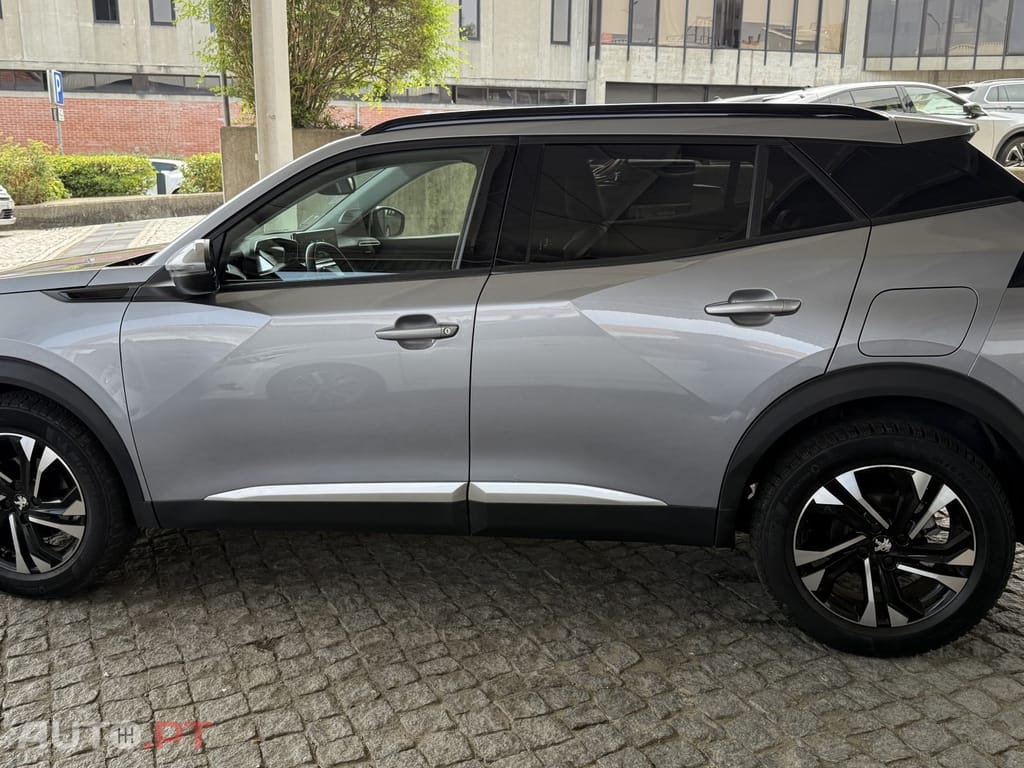 Peugeot 2008 1.2 PureTech Allure