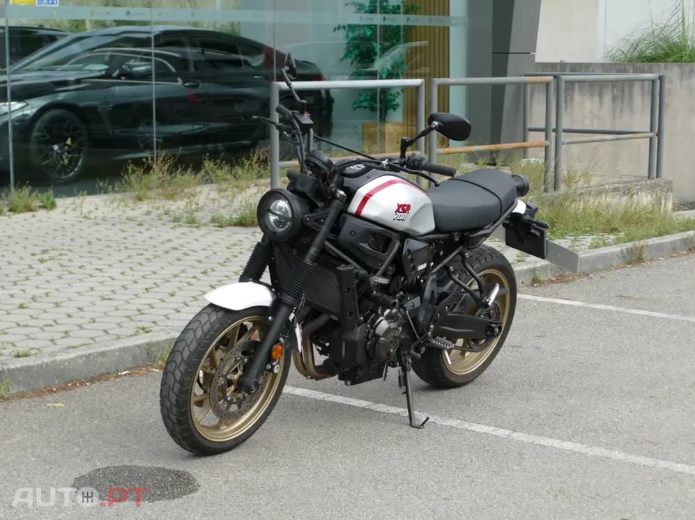 Yamaha XSR 700 Tribute
