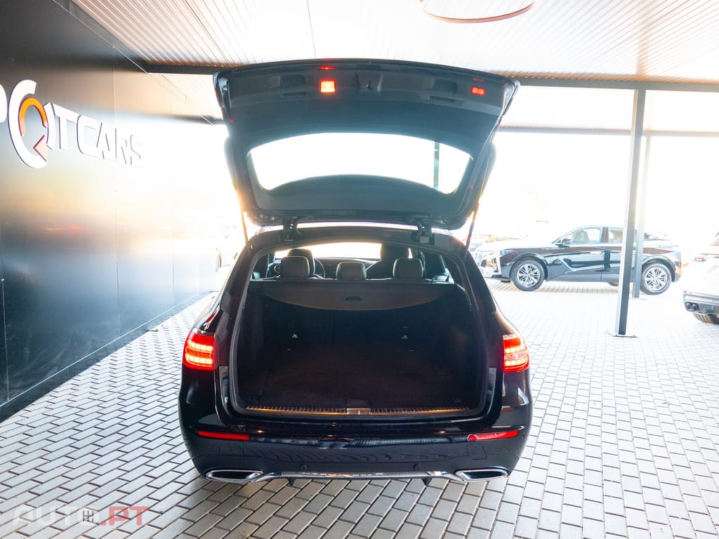 Mercedes-Benz E 220 d AMG Line