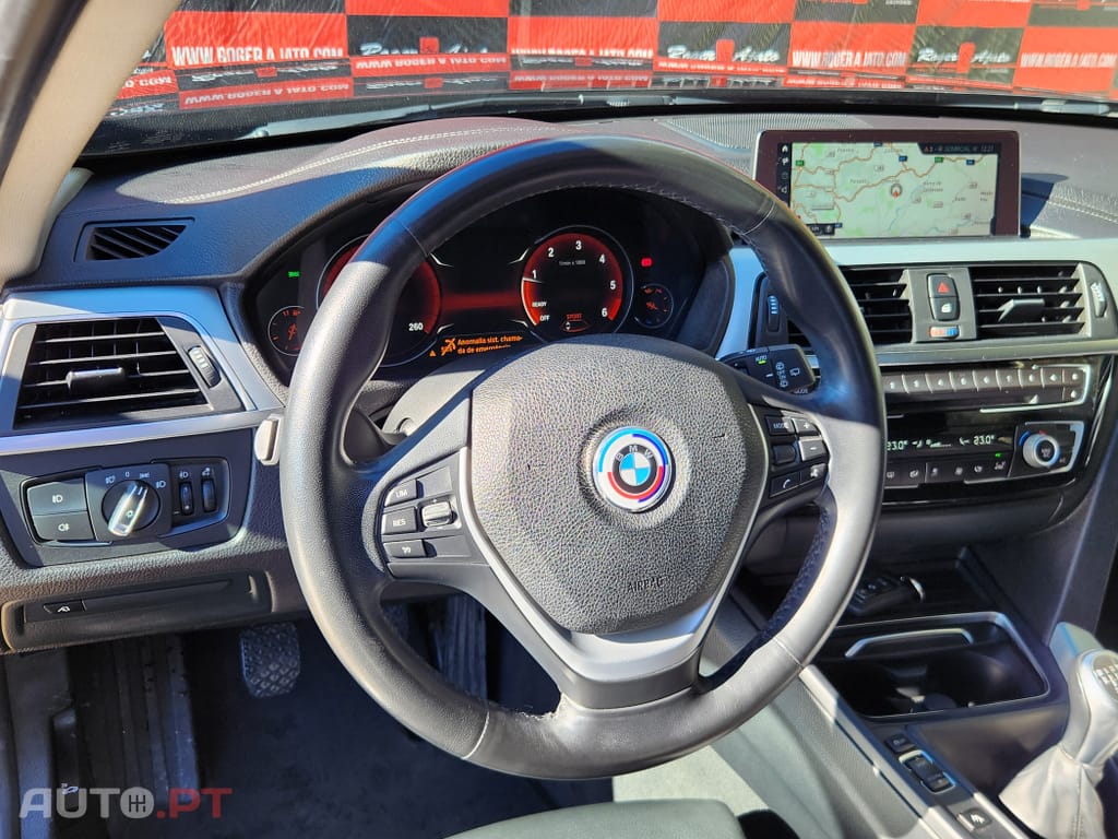 BMW 318 d Touring Line Luxury Purity