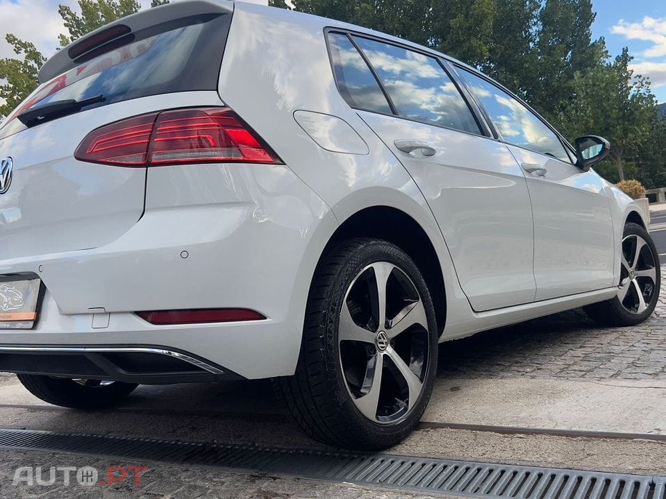 Volkswagen Golf 1.6 TDI Confortline
