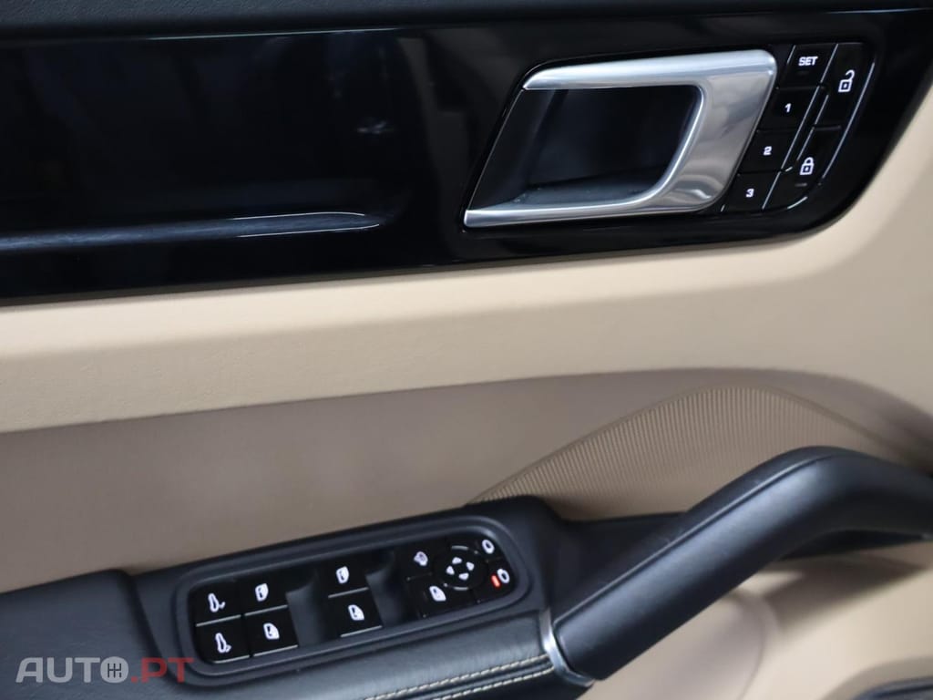 Porsche Cayenne  Platinum Edition