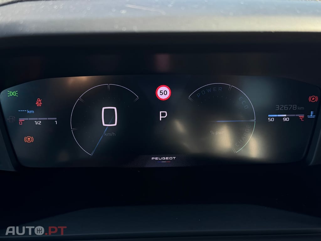 Peugeot 2008 1.2 Hybrid Allure e-DCS6