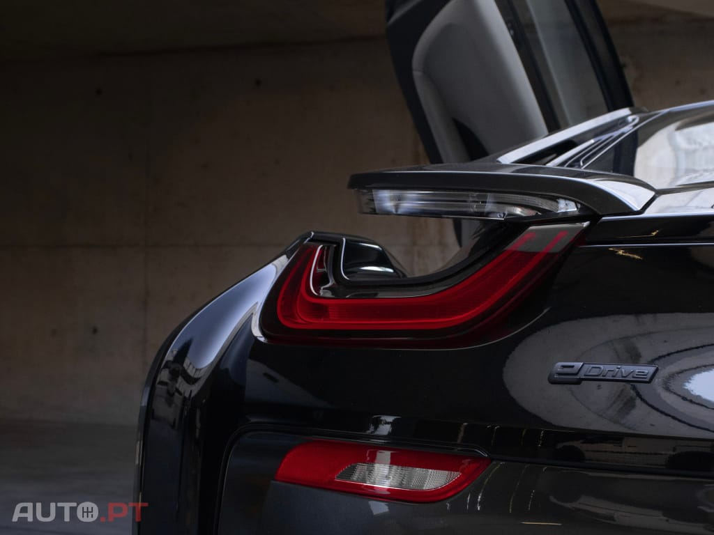 BMW i8 Standard