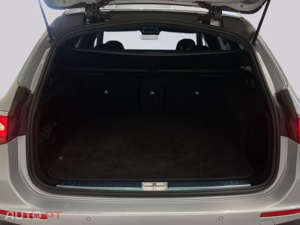Mercedes-Benz E 220 I.V.A DEDUTÍVEL d AMG