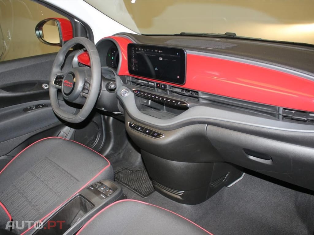 Fiat 500e (RED)