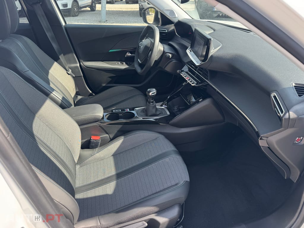 Peugeot 2008 1.2 PureTech Allure