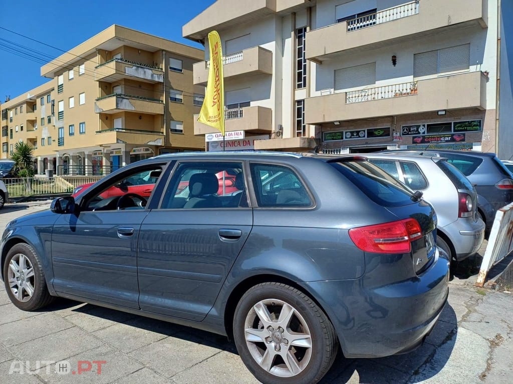Audi A3 Sportback 1.2 TFSI Attraction — fotografia 3