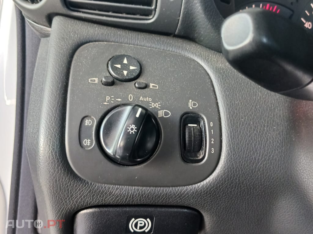 Mercedes-Benz C 220 CDI Elegance  W203
