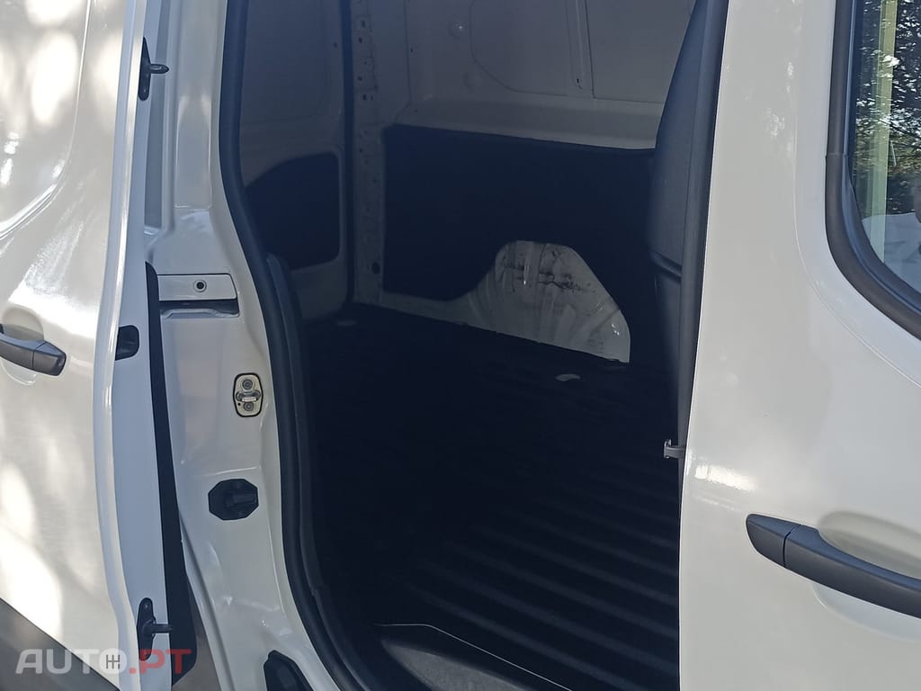 Peugeot Partner 1.5 BlueHDi Pro Longa