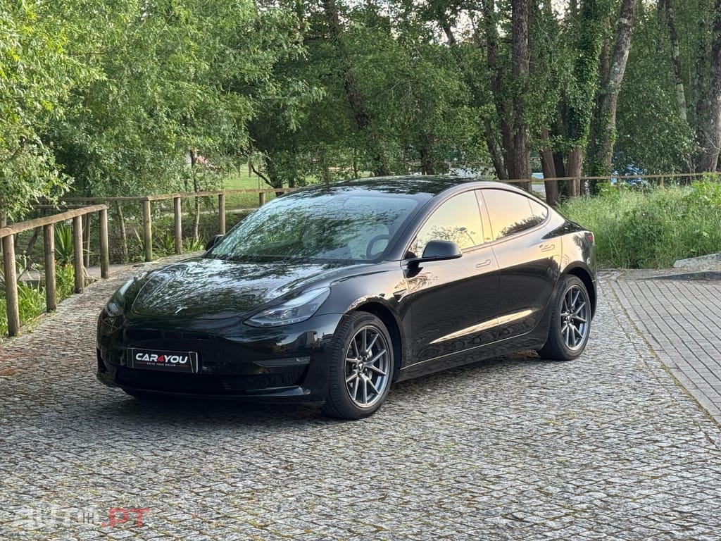 Tesla Model 3 Long-Range Dual Motor AWD