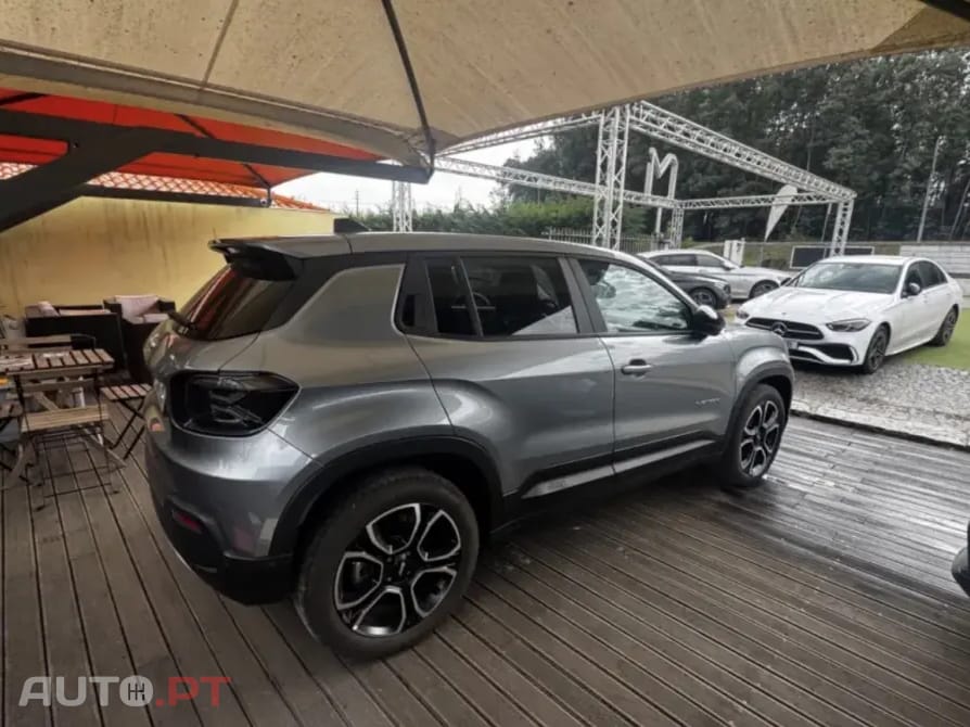 Jeep Avenger 54 kWh Summit