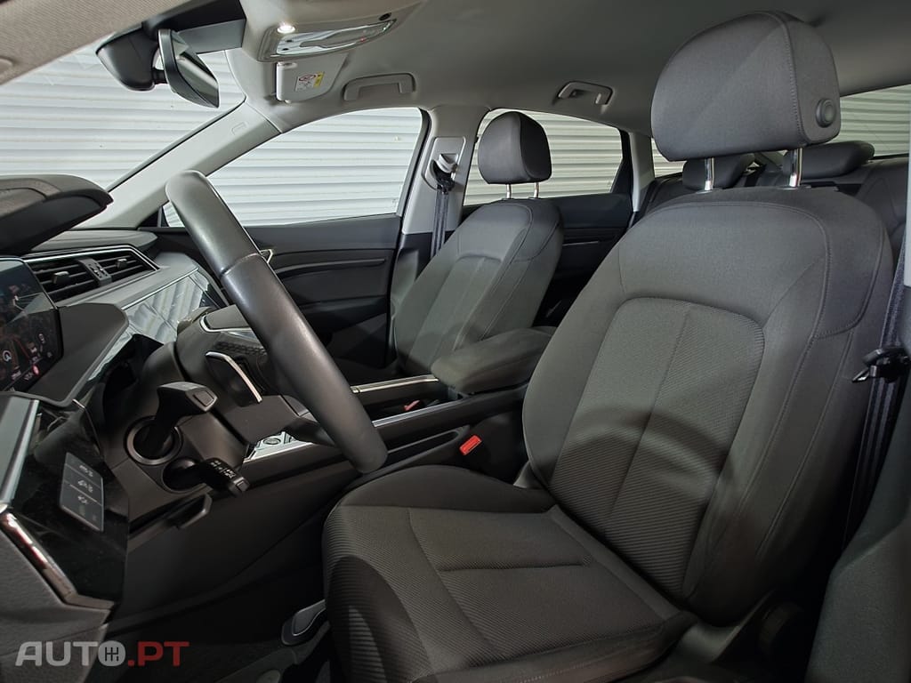 Audi Q8 E-Tron 55 quattro Advanced