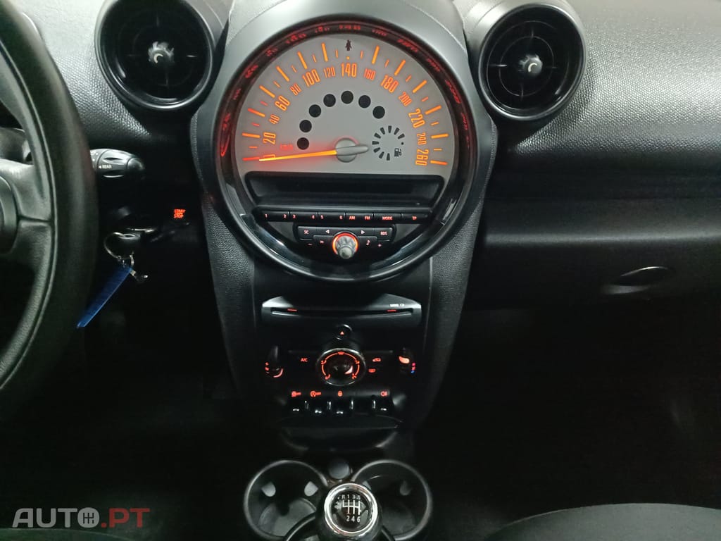 MINI Countryman One D