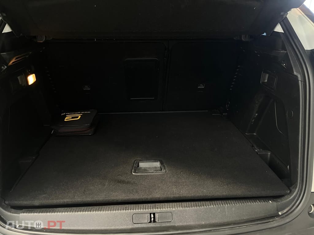 Peugeot 3008 1.2i Executive