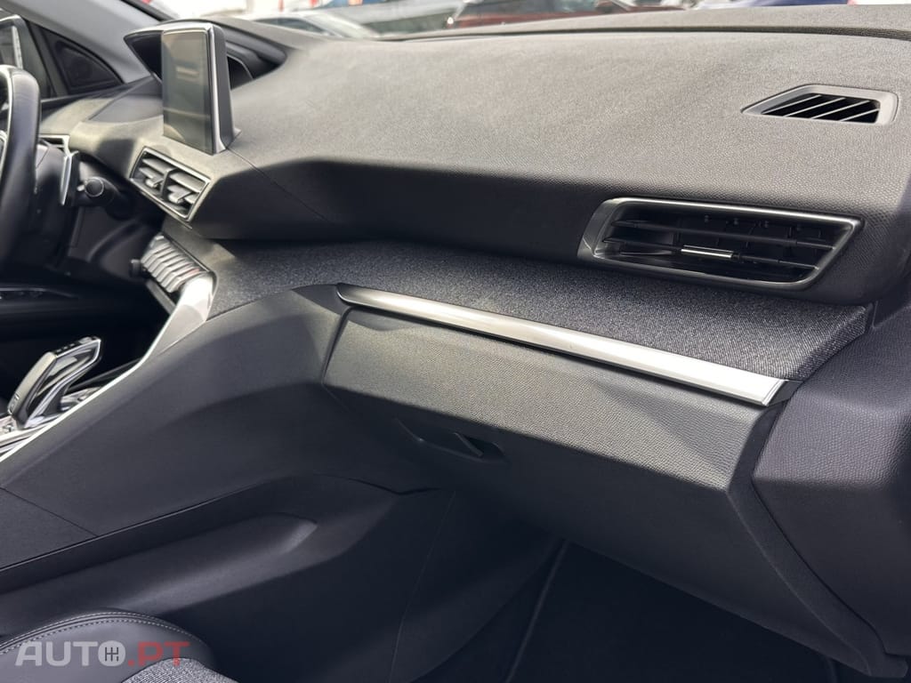 Peugeot 3008 1.2 PureTech Allure EAT8