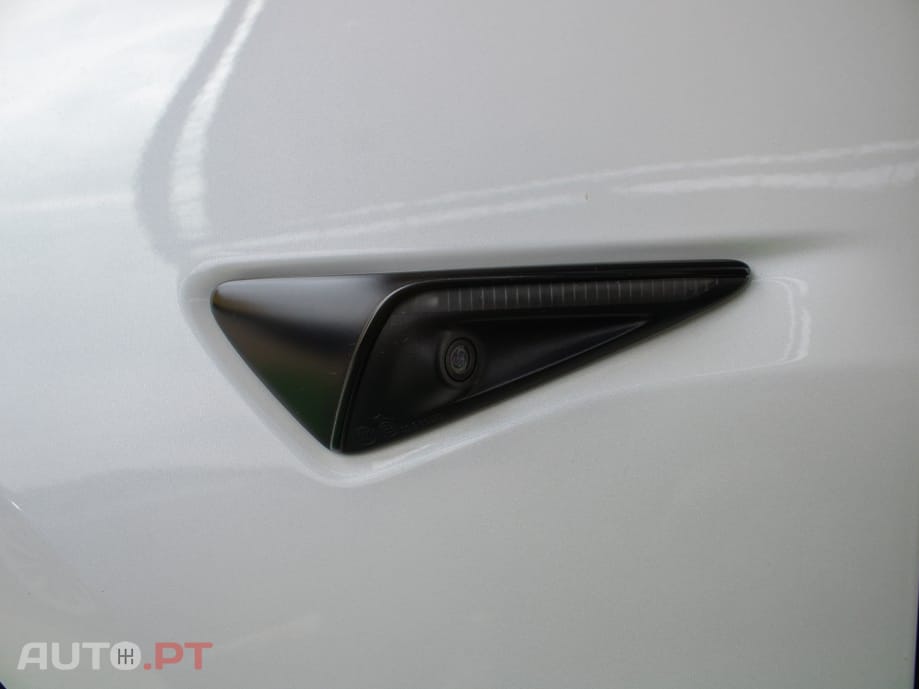 Tesla Model 3 Standard Range Plus RWD