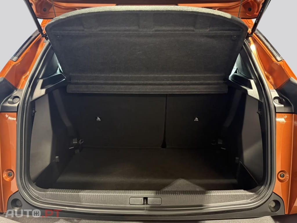 Peugeot E-2008 Active Business I.V.A DEDUTIVEL