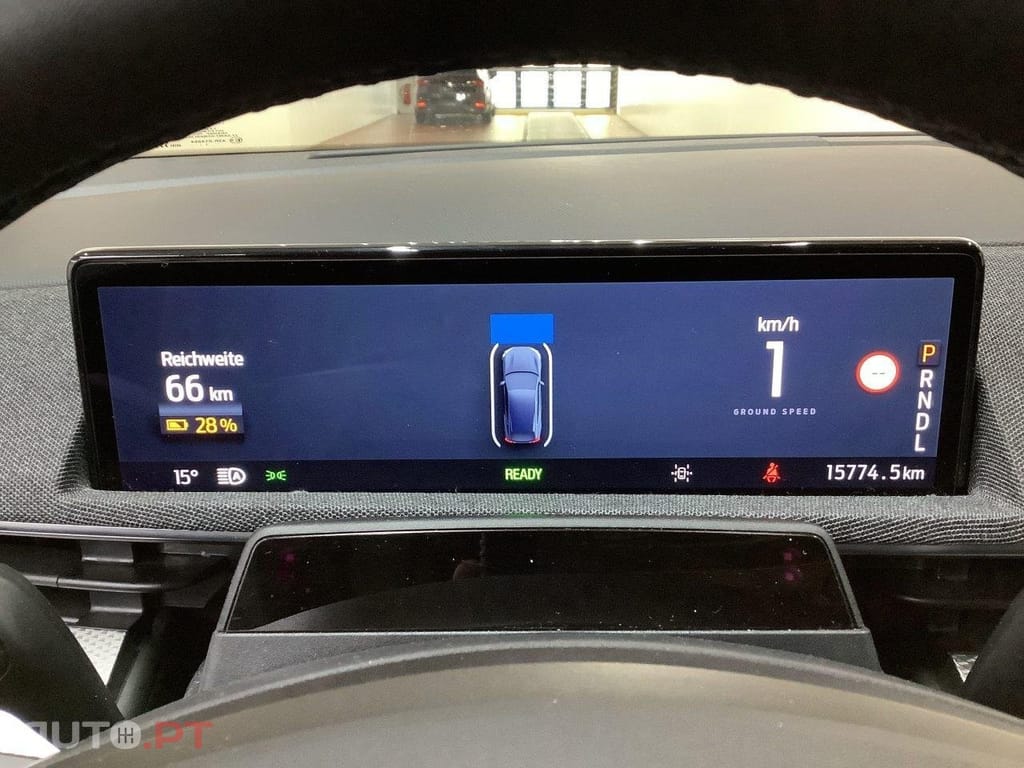 Ford Mustang Mach-E 75.7 kWh Base