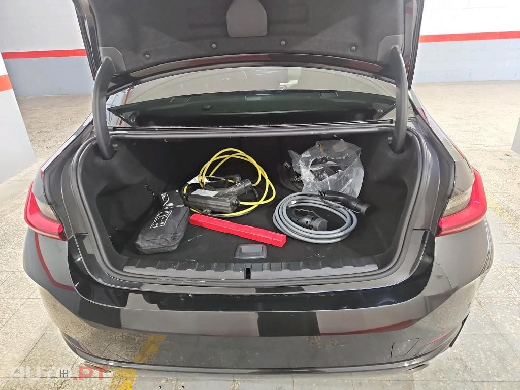 BMW 320 e Auto