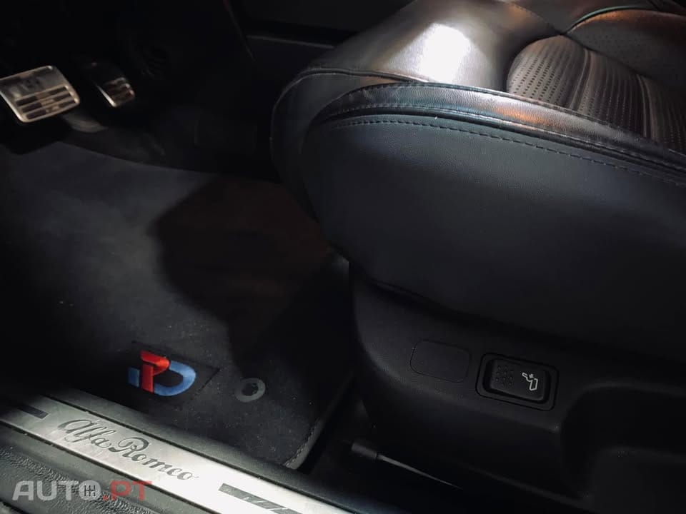 Alfa Romeo Giulietta 2.0 JTDm Sprint Speciale