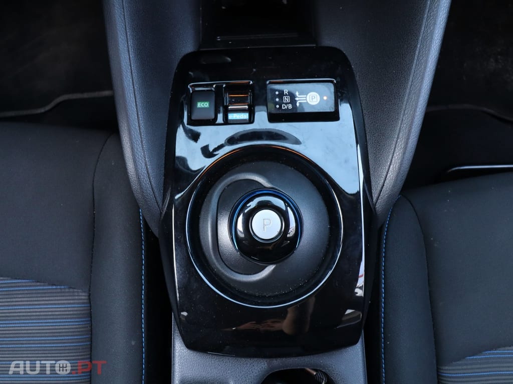 Nissan Leaf N-Connecta Full Led