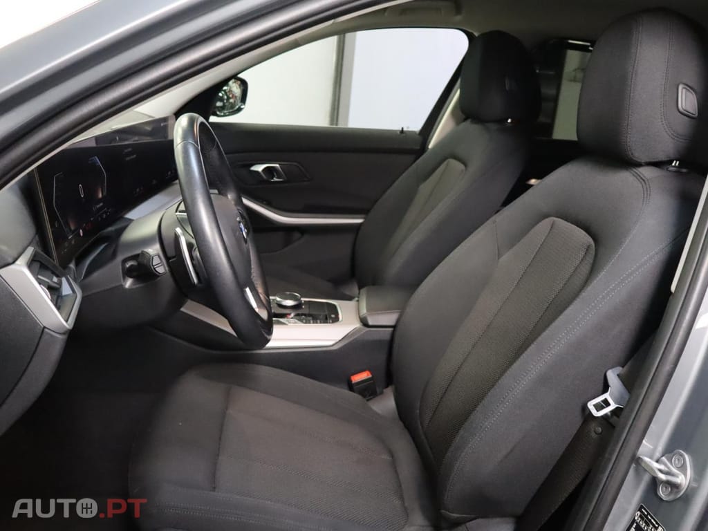 BMW 320 d Auto